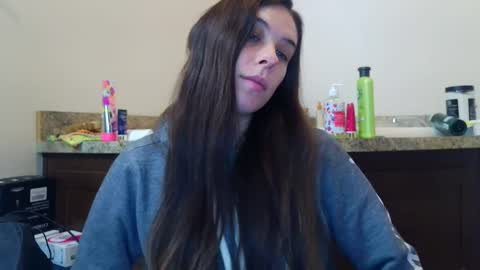 Bella online show from 09/09/25, 01:21