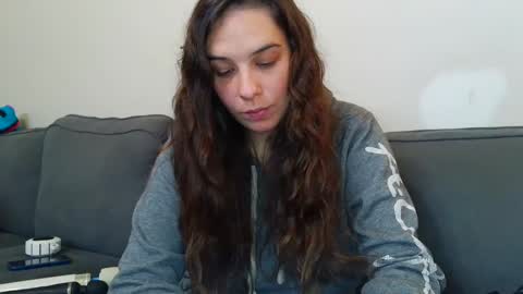 Bella online show from 09/29/25, 04:23