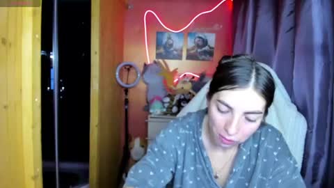 Snapshot of miss_tasy chatting on 06/25/26, 05:12 Melanie January 15th is my birthday there will be an interesting show online show from 06/25/26, 05:12