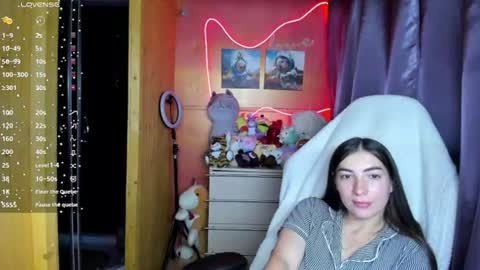 Snapshot of miss_tasy chatting on 08/06/26, 02:08 Melanie January 15th is my birthday there will be an interesting show online show from 08/06/26, 02:08