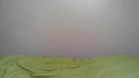 miss_ug online show from 09/17/25, 09:22