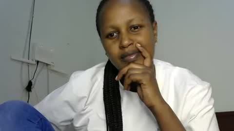 Snapshot of miss_vall chatting on 12/31/24, 01:19 miss_vall online show from 12/31/24, 01:19