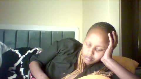 miss_vall online show from 01/12/26, 08:25