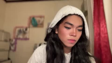 miss_veron_xoxo online show from 12/03/25, 09:51