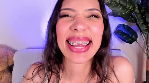 Miss Veronica online show from 05/13/26, 01:30