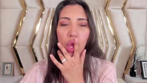 Veronica summer  7AM to 1500 PM hour GMT-5 online show from 12/12/24, 05:59