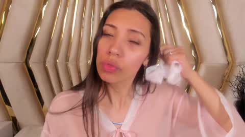 Veronica summer  7AM to 1500 PM hour GMT-5 online show from 01/02/25, 05:50