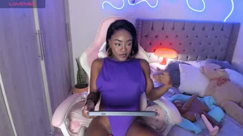 Tay Tay Independent Model   online show from 02/07/25, 07:18