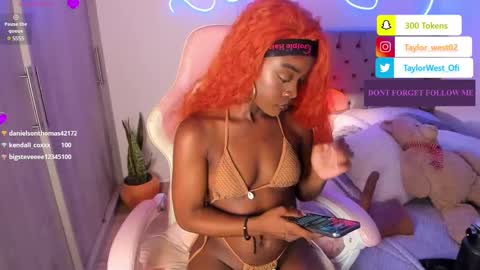 Tay Tay Independent Model   online show from 02/27/25, 11:20