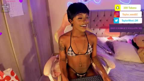 Tay Tay Independent Model   online show from 10/17/25, 04:48