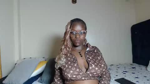 Snapshot of miss_wetcherry chatting on 05/14/26, 11:33 Cherie Independent model online show from 05/14/26, 11:33