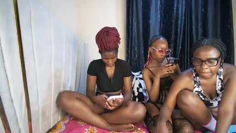 miss_worldfire online show from 10/13/25, 09:48