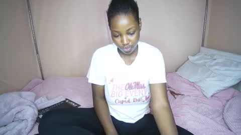 miss_worldfire online show from 05/01/26, 02:32