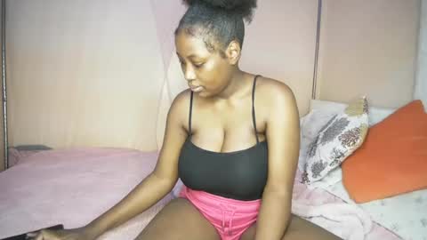 miss_worldfire online show from 06/13/26, 04:05