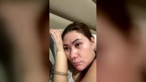 HOT MOMMY ZEPHYR online show from 02/06/26, 11:35