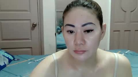 HOT MOMMY ZEPHYR online show from 02/21/26, 01:39