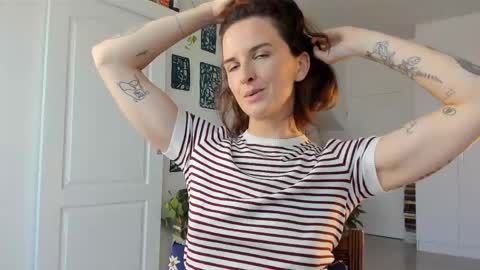 Alexandra Thorn online show from 03/12/26, 10:21