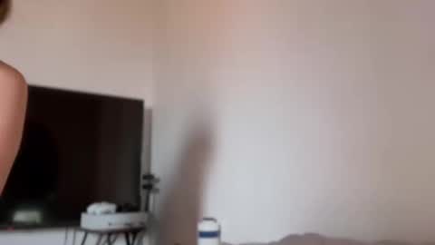 Ameliahs online show from 09/16/25, 12:17