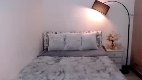 Ms. Aubrey Fox online show from 12/06/24, 03:44