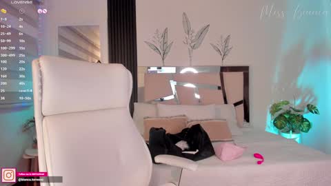 Snapshot of missbianca1 chatting on 12/14/24, 05:40 Bianca Torres online show from 12/14/24, 05:40