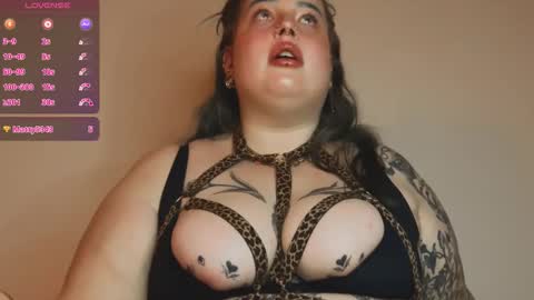 Miss Bika online show from 10/31/25, 06:20