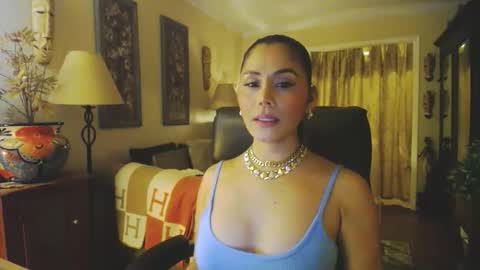 Snapshot of missbrownx chatting on 12/22/25, 06:43 Brownie -P online show from 12/22/25, 06:43