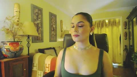 Snapshot of missbrownx chatting on 06/19/26, 06:56 Brownie -P online show from 06/19/26, 06:56