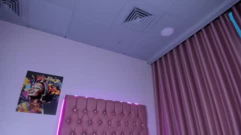 Elise online show from 11/15/25, 09:11