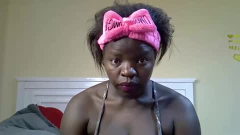 misscandy352_ online show from 03/25/26, 01:00