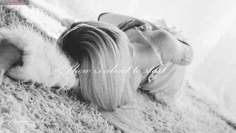 Chloe freelance model Please your thumbs up are important  online show from 09/22/25, 01:29