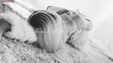 Chloe freelance model Please your thumbs up are important  online show from 11/24/25, 12:21