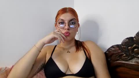 Snapshot of missdarcy_ chatting on 07/01/26, 03:30 Darcy online show from 07/01/26, 03:30