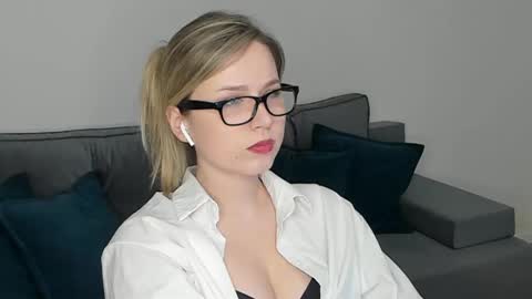 Miss Darina Ross online show from 02/02/25, 02:13