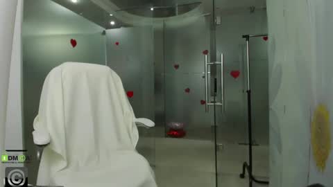 Miss Domina online show from 04/17/26, 02:47