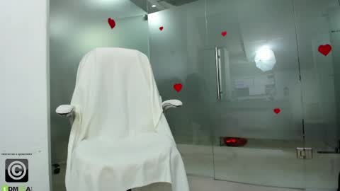 Snapshot of missdominna chatting on 05/09/26, 03:01 Miss Domina online show from 05/09/26, 03:01