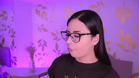 Snapshot of misselektra__ chatting on 07/13/26, 04:04 ELEKTRA online show from 07/13/26, 04:04
