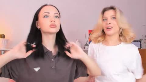 Hello dear my name Elisa online show from 11/26/25, 09:21