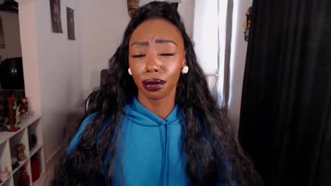 Emilie Diaz online show from 03/10/26, 04:23