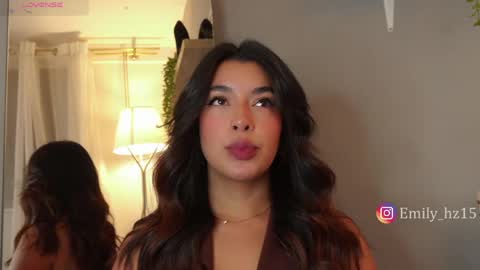 Snapshot of missemily_11 chatting on 06/04/26, 10:10 Yuliana online show from 06/04/26, 10:10