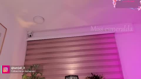 Snapshot of missesmeralda chatting on 07/10/26, 11:07 Julieta Arboleda but i like call me esme online show from 07/10/26, 11:07