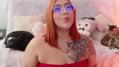 missevans_ online show from 04/19/26, 08:00