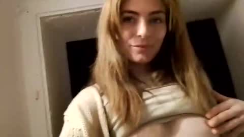 Snapshot of missfireplay chatting on 05/20/26, 12:17 missfireplay online show from 05/20/26, 12:17