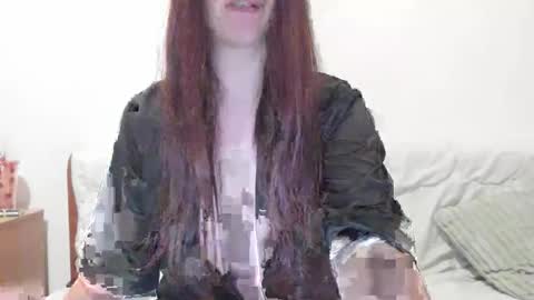 Snapshot of missgreen21 chatting on 04/25/26, 02:14 missgreen21 online show from 04/25/26, 02:14