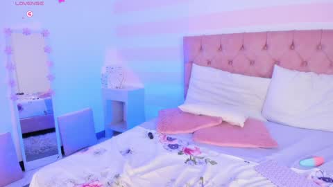 Melany Hiller online show from 12/22/24, 07:22