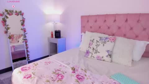 Melany Hiller online show from 02/11/26, 02:49