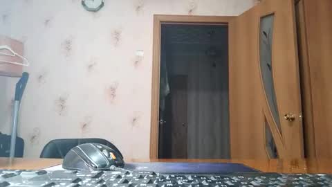 missielorrie online show from 10/15/25, 06:02