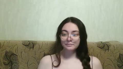 missis mona online show from 11/25/25, 07:41