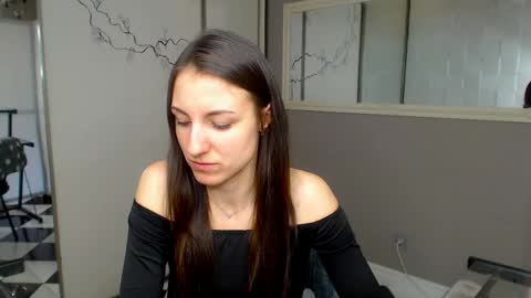 Snapshot of missis_sofiia chatting on 03/08/25, 06:54 Sofia online show from 03/08/25, 06:54