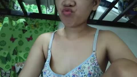 Snapshot of missjona08 chatting on 05/19/26, 01:56 Jona online show from 05/19/26, 01:56