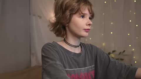 Snapshot of misska__ chatting on 10/05/25, 02:37 BONYA online show from 10/05/25, 02:37